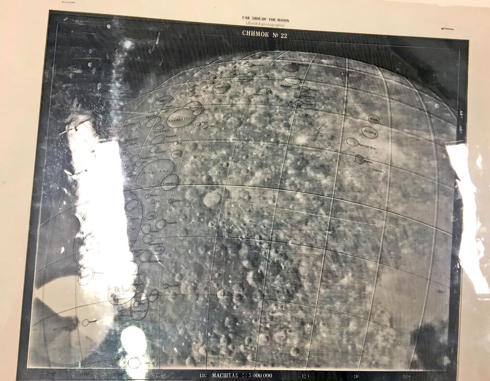 Far side of the Moon (Zond-3 photographs)