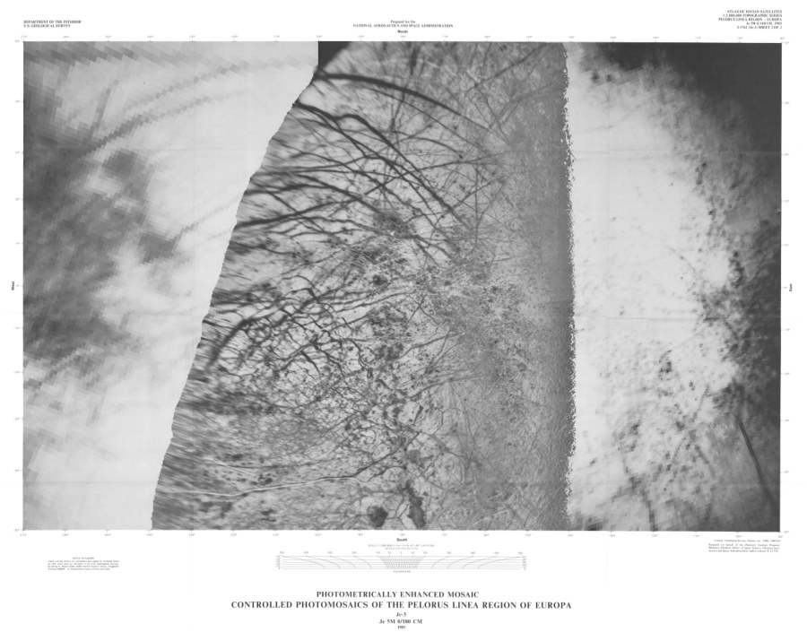 Controlled Photomosaics of the Pelorus Linea Region of Europa